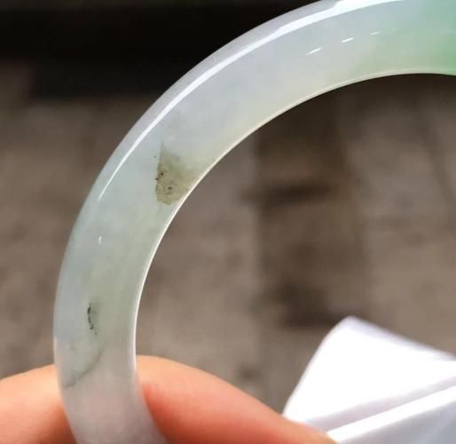 梦到镯子碎了_有什么预兆