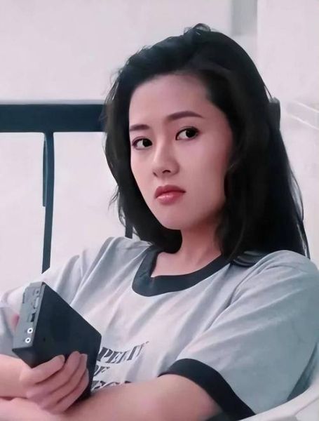 李丽珍属什么生肖_李丽珍出生年份属相解析