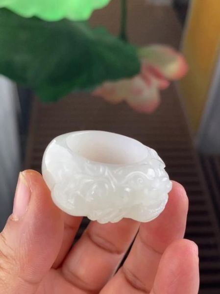 辟邪玉扳指真的能招财吗_如何挑选助财运玉扳指