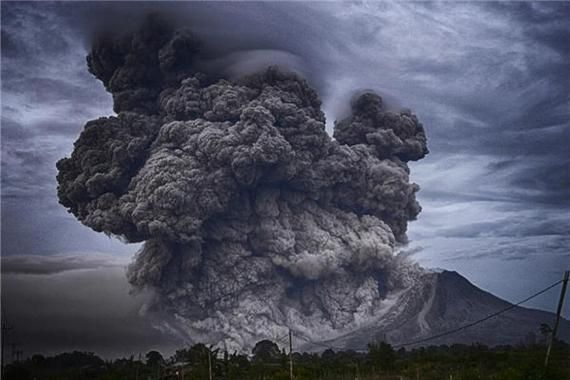 梦到山崩地裂逃跑成功_预示什么