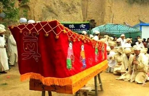 女人梦到棺材是什么意思_女人梦见棺材的预兆