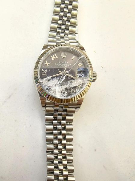 梦到自己手表坏了_手表坏了预示什么