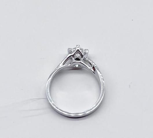 梦到捡钻石是什么意思_梦见捡到钻石预示什么